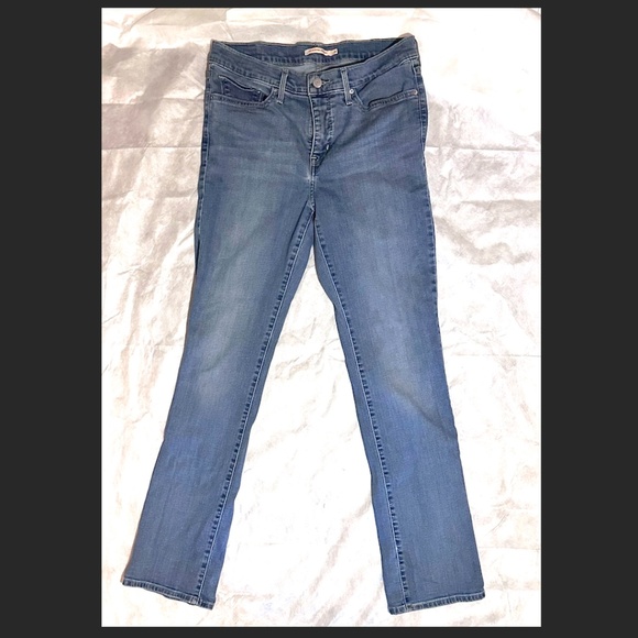 Levis 314 Shaping Straight Mid Rise Jean - Picture 5 of 9